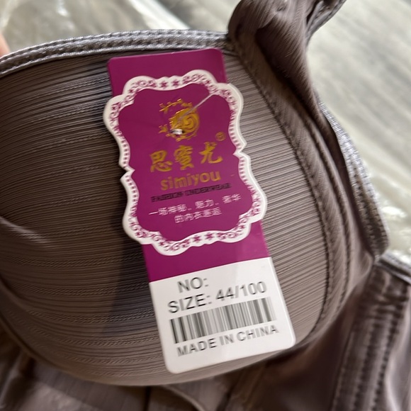 🌻3/$15 Simiyou Gray 44 Bra-NWT - Picture 3 of 6